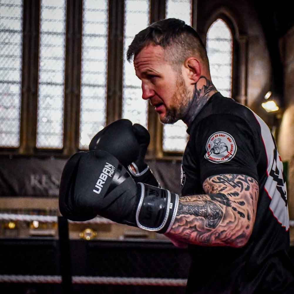 Urban Fight Sparring Gants de boxe en cuir UFC00408BV